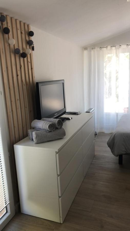 Studio neuf avec jardin Aigues Mortes Extérieur photo